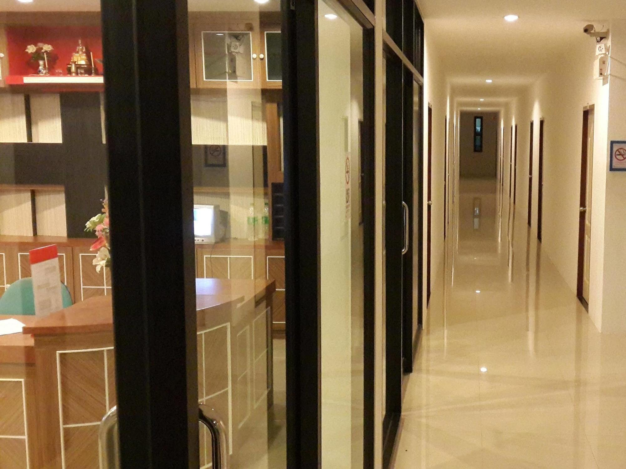 Phuthara Mansion Lägenhet Phuket Exteriör bild