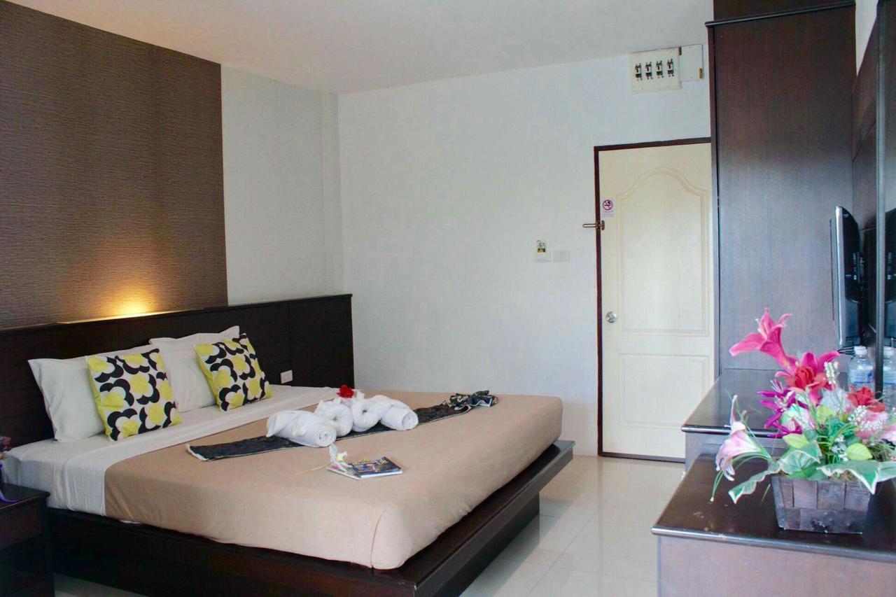 Phuthara Mansion Lägenhet Phuket Exteriör bild