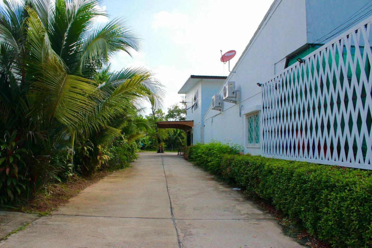 Phuthara Mansion Lägenhet Phuket Exteriör bild