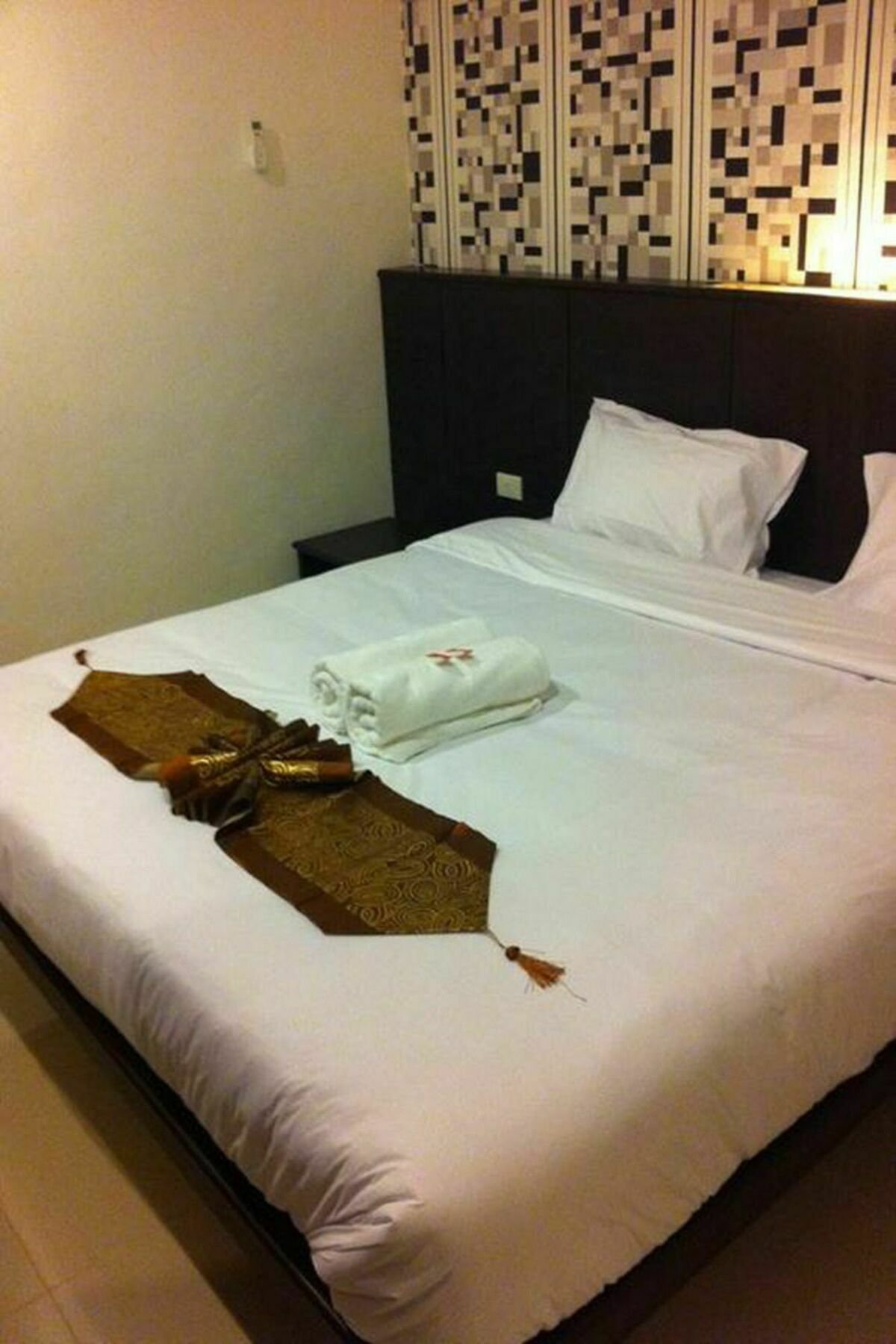 Phuthara Mansion Lägenhet Phuket Exteriör bild